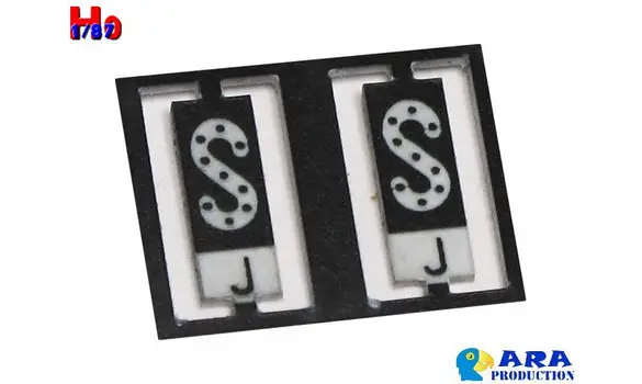 2 plaques S et 2 plaques J réflectorisée