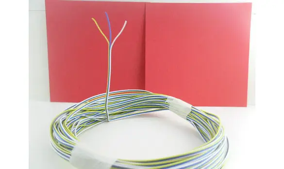 10 M de fil bleu/blanc/ jaune 0,034mm