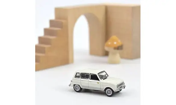 Renault 4 Clan 1987 Blanc Panda 1/87