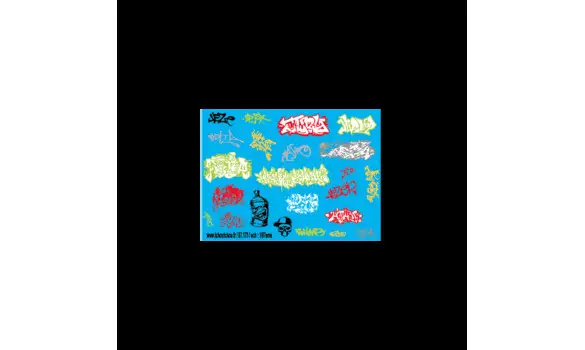 87.173 - tags graff, rouge, gris metal,