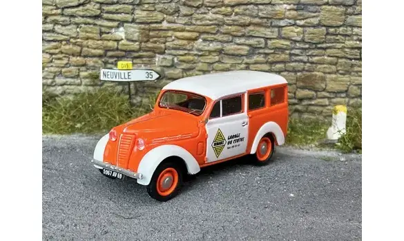 Renault JUVAQUATRE, Break vitré, RENAUL