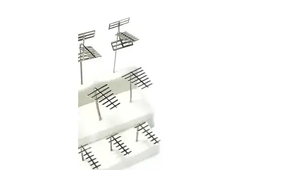 Lot de 12 antennes en métal HO