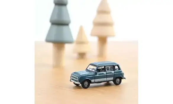 Renault 4 1986 Clan Vert Séquoia 1/87